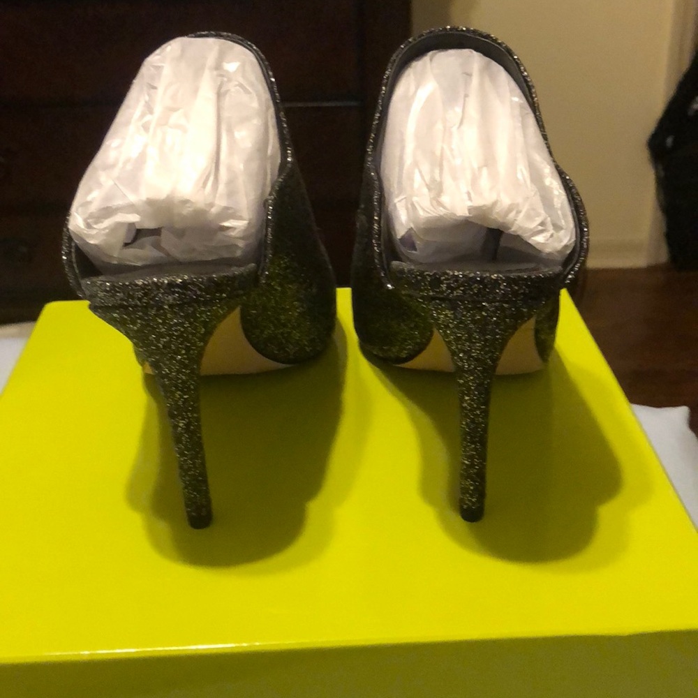 Shoes - Picture 3 of 3